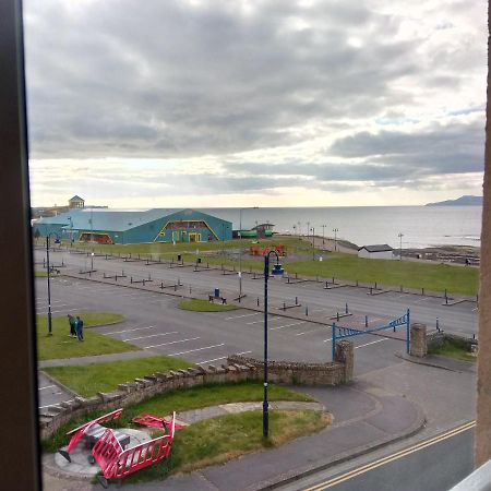 Beach Side Apartment バンドラン エクステリア 写真
