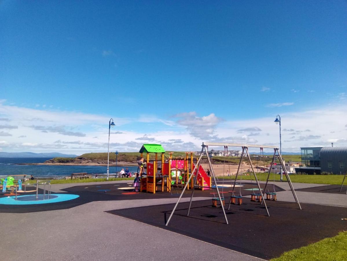 Beach Side Apartment バンドラン エクステリア 写真